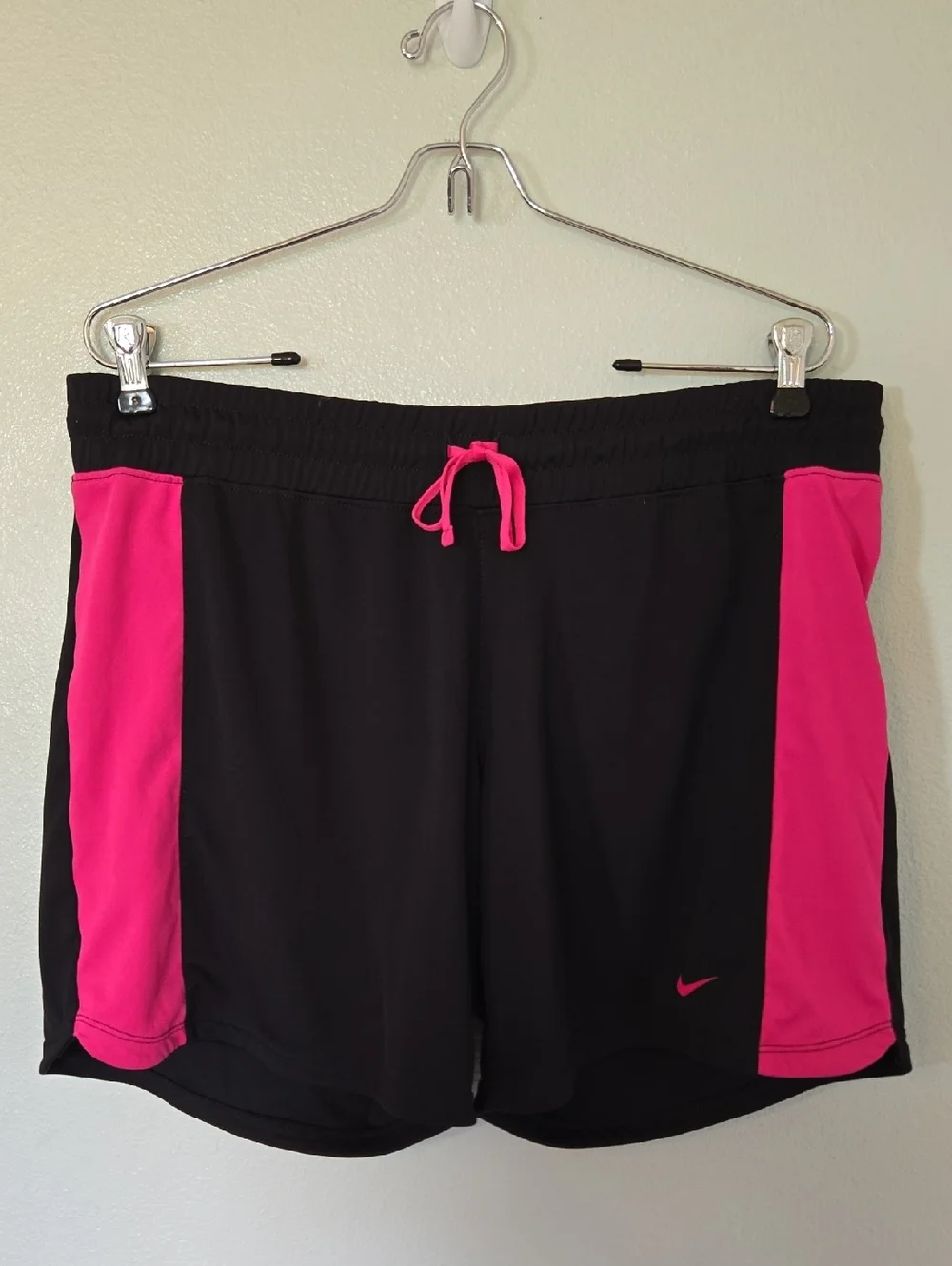 Nike Dri-Fit | Black & Pink Running Shorts Size Large